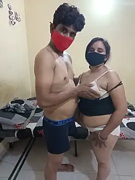Hot_-naina Show in webcam
