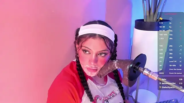 Micki__ Show in webcam