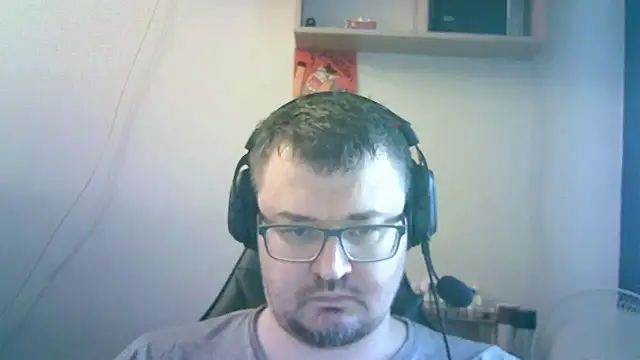 SirAbuser webkamerás műsora