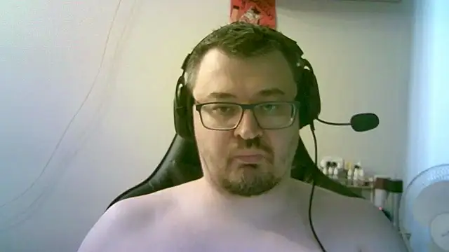 Živý XXX chat SirAbuser
