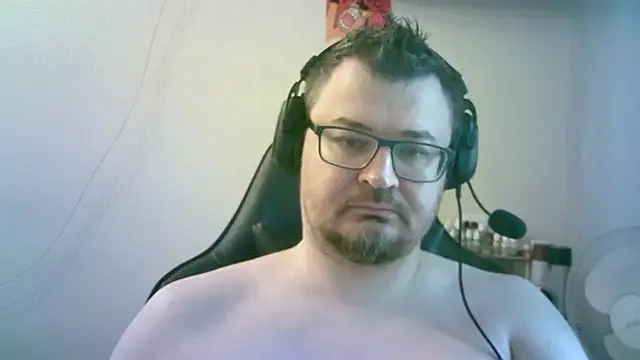 SirAbuser Show in webcam