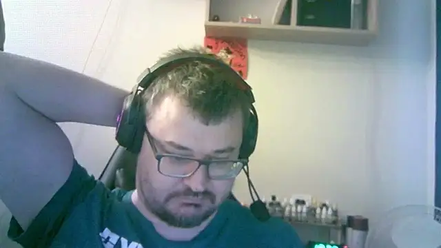 SirAbuser webkamerás műsora