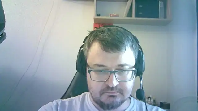 SirAbuser webkamerás műsora