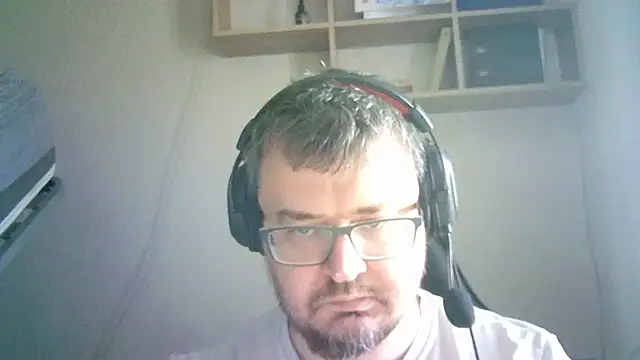 Pokazy przed kamerką – SirAbuser