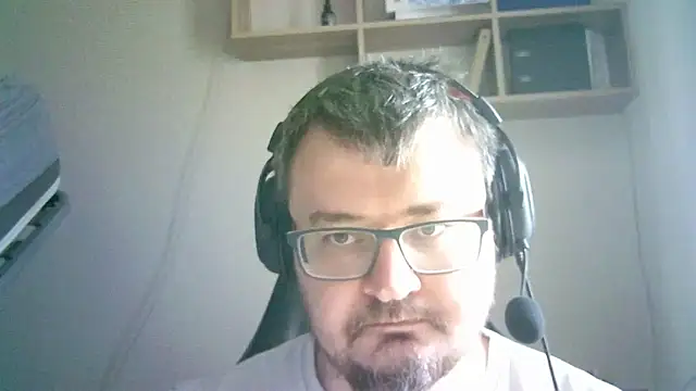 Show modela SirAbuser na web-kameri