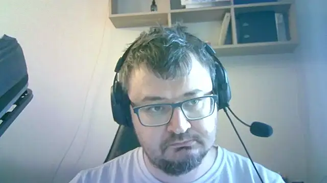 Pokazy przed kamerką – SirAbuser