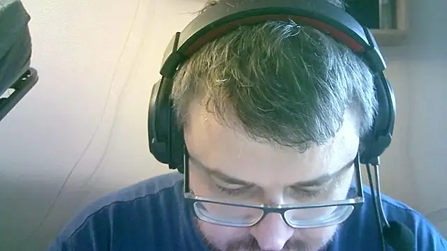 SirAbuser webkamerás műsora