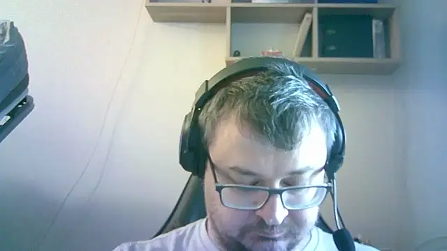 SirAbuser Show in webcam