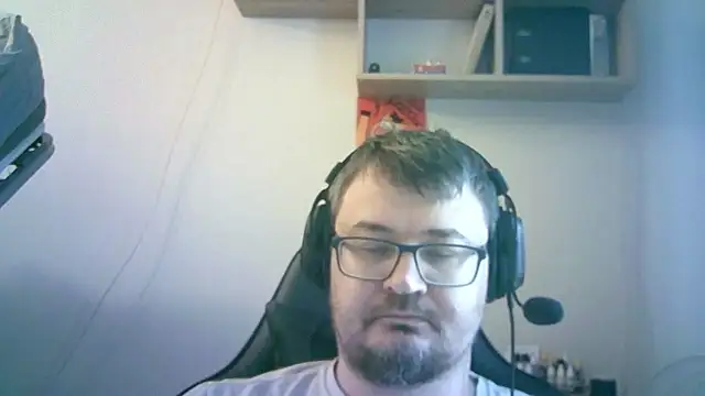 SirAbuser Show in webcam
