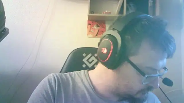 Živý XXX chat SirAbuser