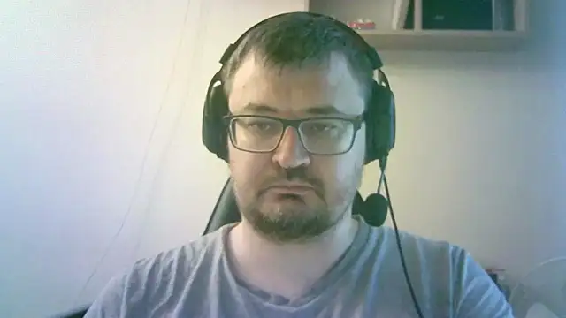 SirAbuser Show in webcam