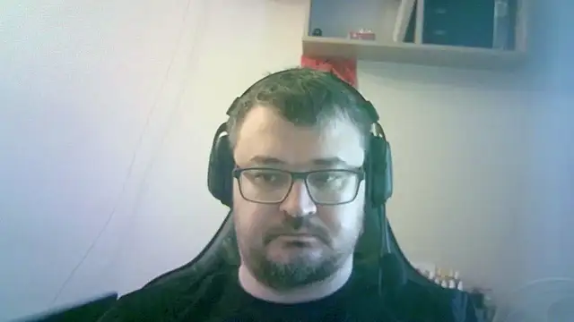 SirAbuser webkamerás műsora