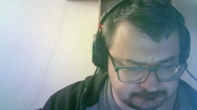 SirAbuser webkamerás műsora