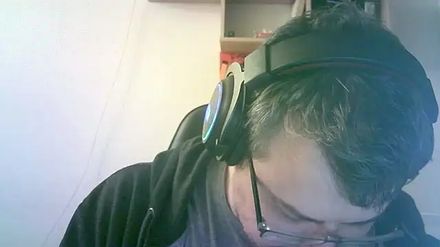 SirAbuser webkamerás műsora