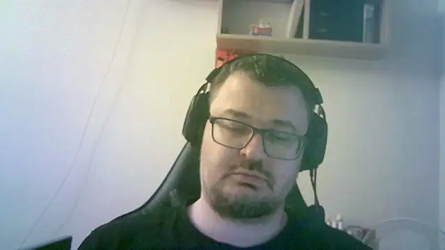Chat +18 de SirAbuser ao vivo