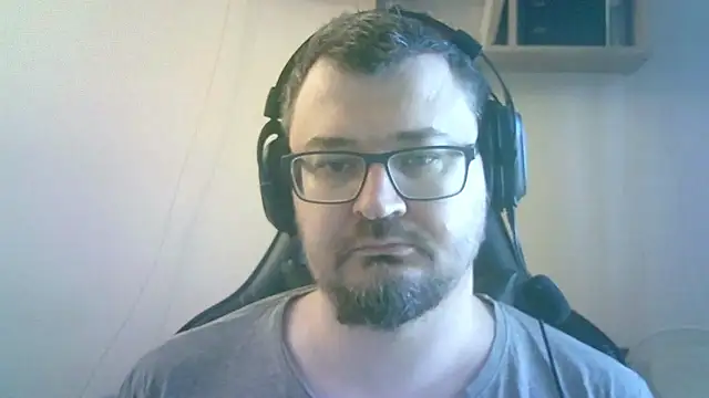 SirAbuser webkamerás műsora