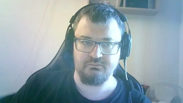 SirAbuser webkamerás műsora