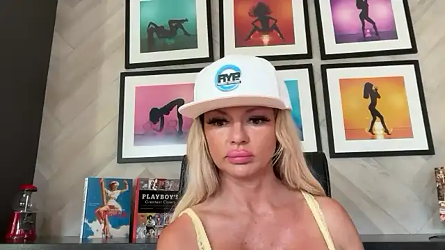 chanelstjames webcam show