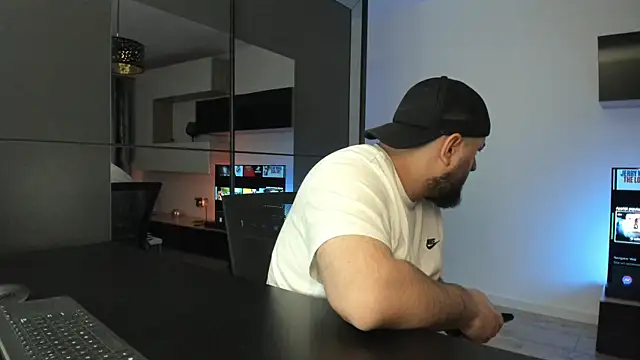 DravenPeak Show in webcam
