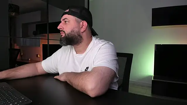 Chatroom XXX en direct de DravenPeak