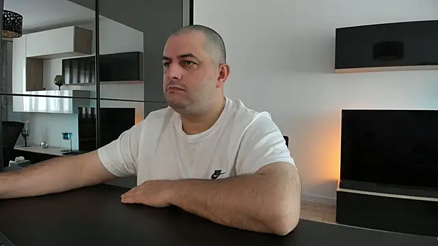 DravenPeak Chat XXX in diretta