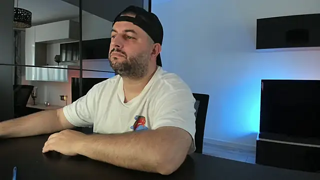 DravenPeak Chat XXX live