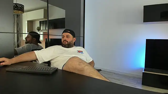 DravenPeak's Live XXX Chat