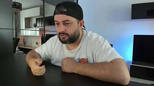 DravenPeak's Live XXX Chat