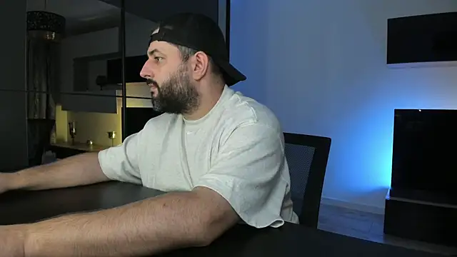 XXX chat uživo modela DravenPeak