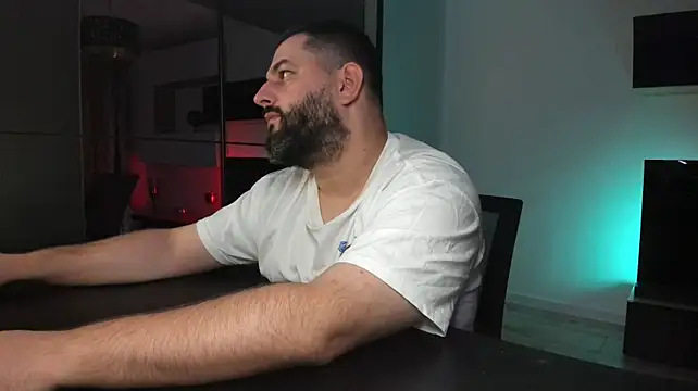 צ'אט XXX בשידור חי של DravenPeak