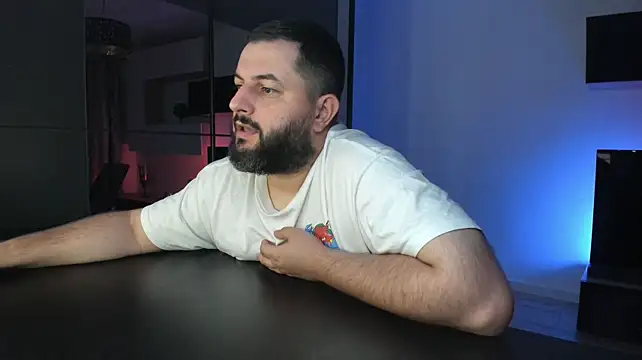 Chat XXX en directo de DravenPeak