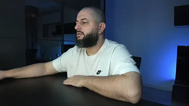 XXX chat uživo modela DravenPeak