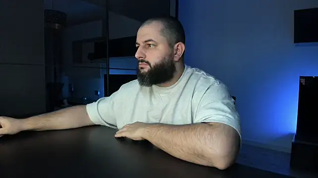 Show modela DravenPeak na web-kameri