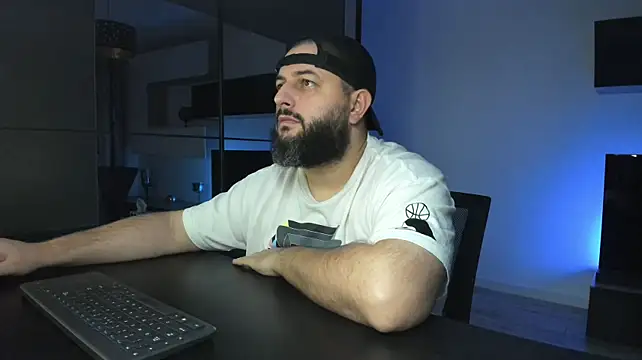 Živý XXX chat DravenPeak