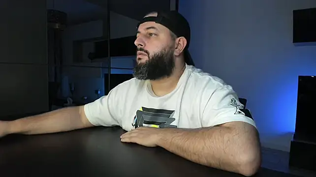 DravenPeak's Live XXX Chat