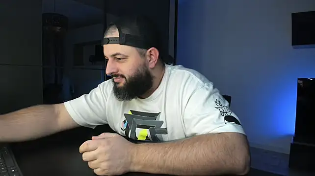 XXX chat uživo modela DravenPeak