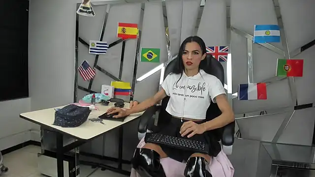 Aisha_hotts777 Webcam-Show