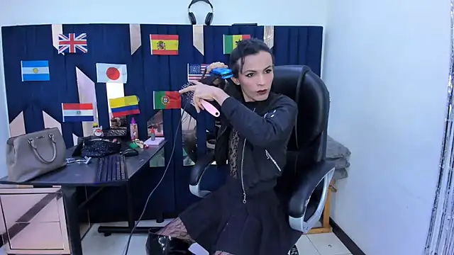 Aisha_hotts777のウェブカメラショー