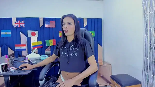 Aisha_hotts777のウェブカメラショー