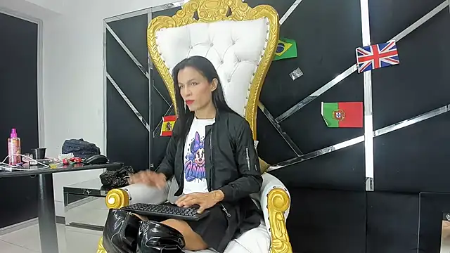 Webkamerová show Aisha_hotts777