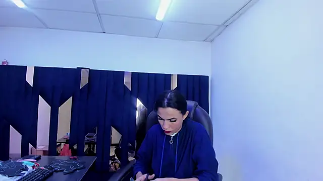 Aisha_hotts777's Webcam Show