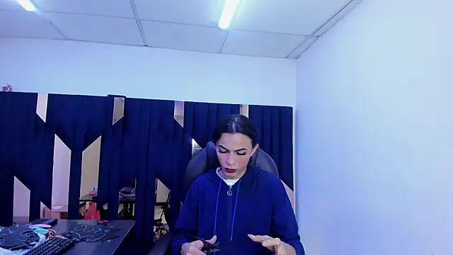 Aisha_hotts777: διαδικτυακό σόου στην κάμερα