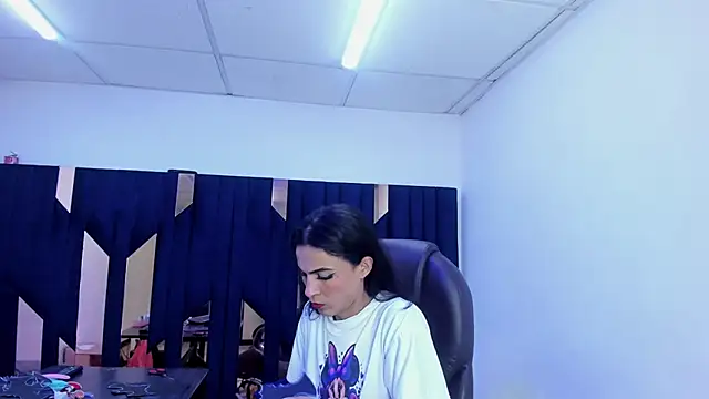 Aisha_hotts777のウェブカメラショー