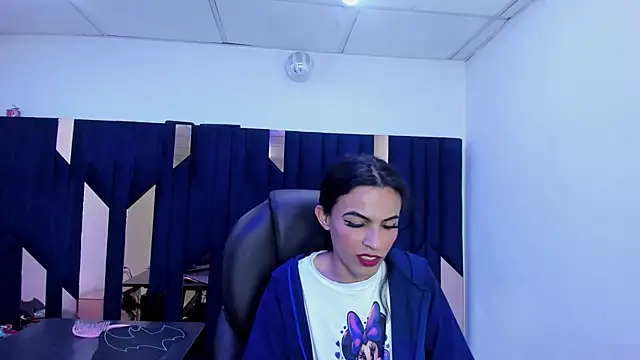 Aisha_hotts777 Webcam show