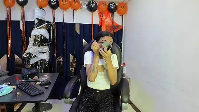 Aisha_hotts777: вебкам-шоу
