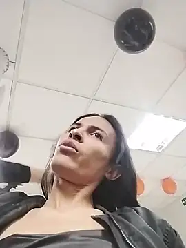 Webkamerová show Aisha_hotts777