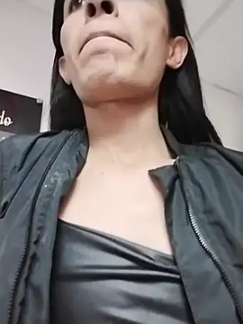 Aisha_hotts777 – Kamerová šou