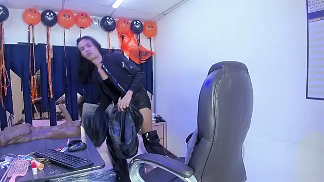 Aisha_hotts777 webcam show