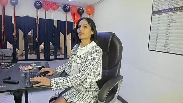 Aisha_hotts777 Webcam show