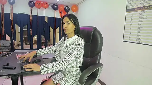 Aisha_hotts777: διαδικτυακό σόου στην κάμερα